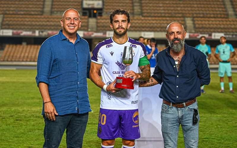 El Real Jaén se alzó con el Trofeo de la Feria de la Vendimia