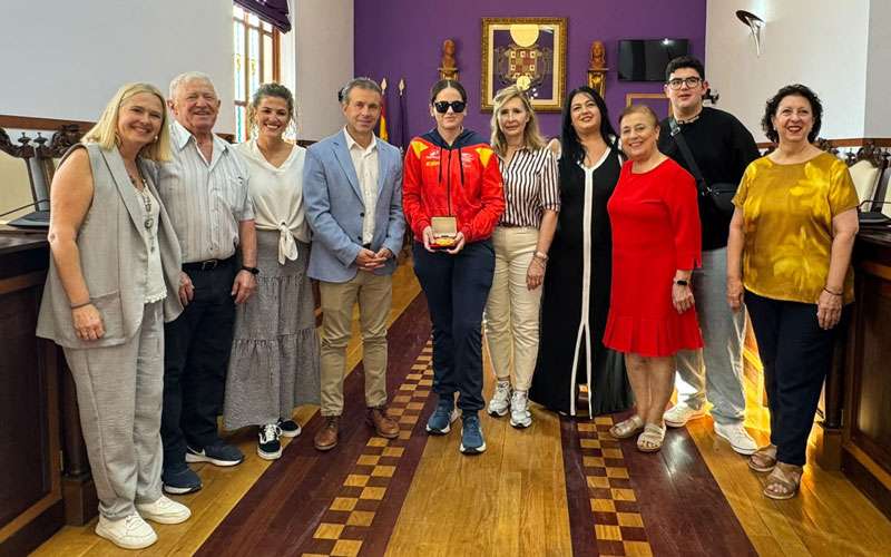 Recepción a Isabel María López tras proclamarse campeona del mundo de tiro para personas ciegas