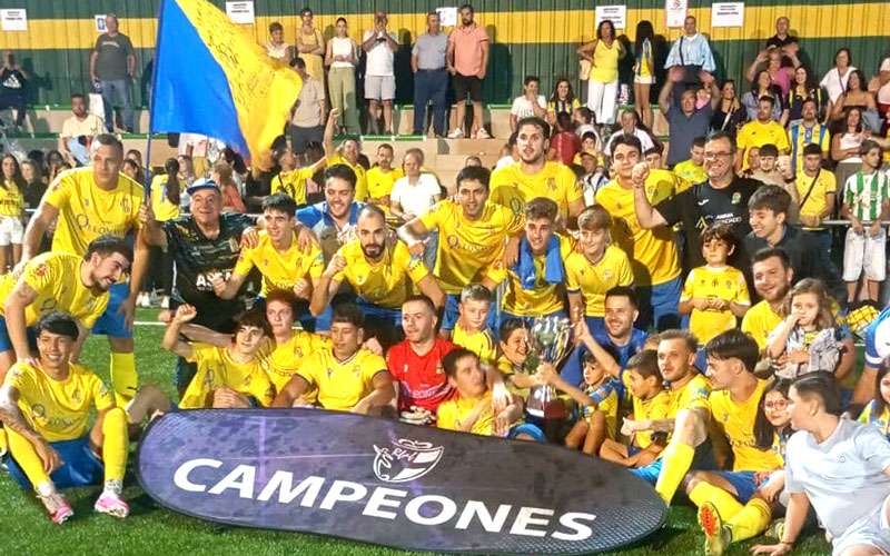 El CD Navas, campeón de la XII Copa Presidente Diputación de Fútbol