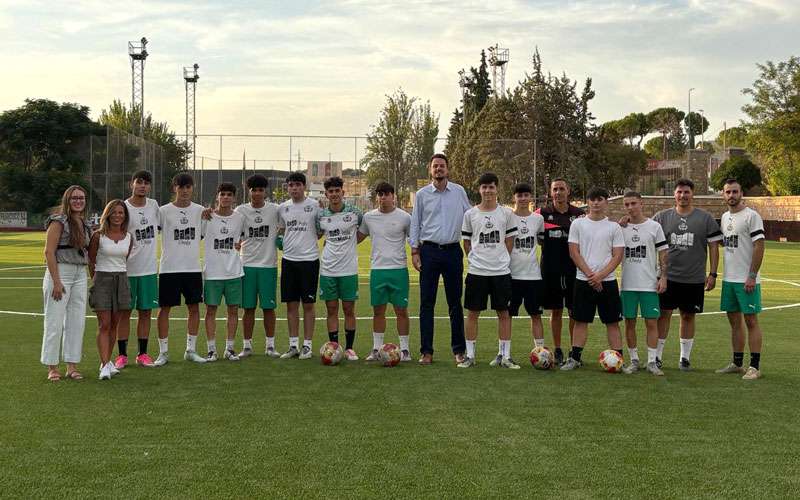 El Ayuntamiento de Úbeda inaugura el nuevo campo de césped artificial del CPM ‘Antonio Cruz’