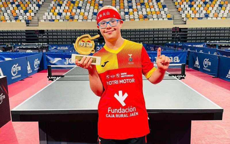 Marcos Valsera, primer español con síndrome de Down en la élite mundial del tenis de mesa