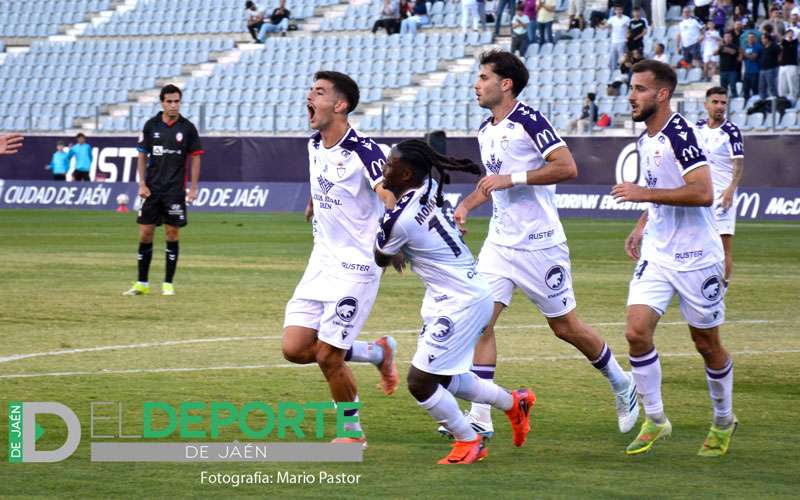 El Real Jaén suma otros tres puntos con un solitario gol de David Serrano